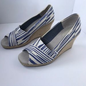 Toms Shoes Women, Blue Painted Stripe Wedge, Size 8